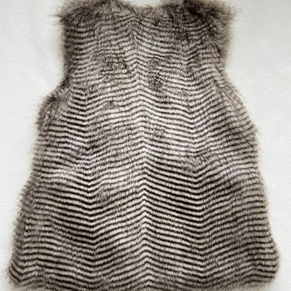 Jack faux fur vest - Picture 2 of 5